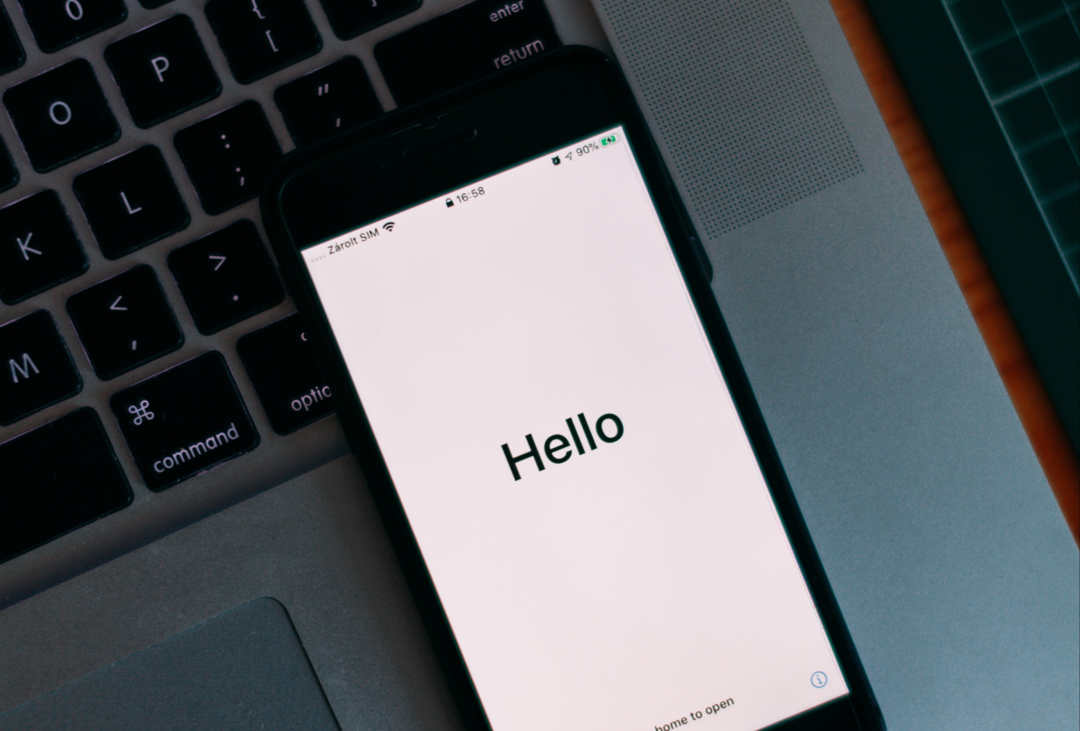 szabo-viktor-vE1As8YoJRs-unsplash